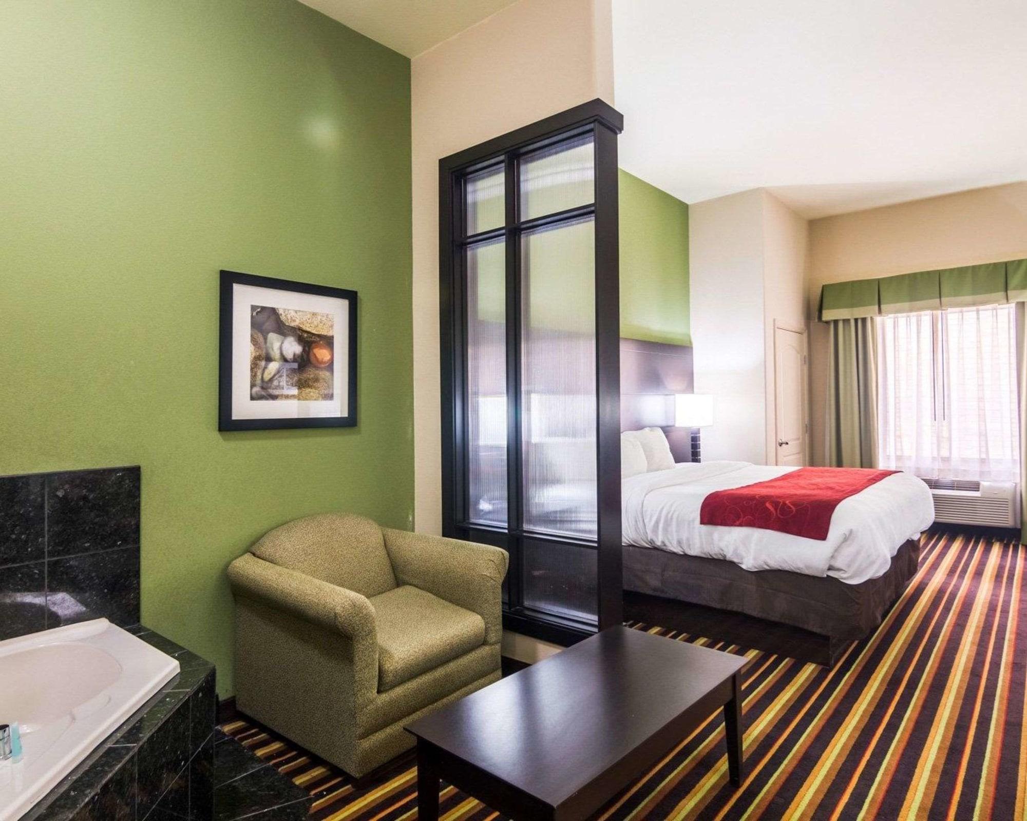 Comfort Suites Amarillo Bagian luar foto