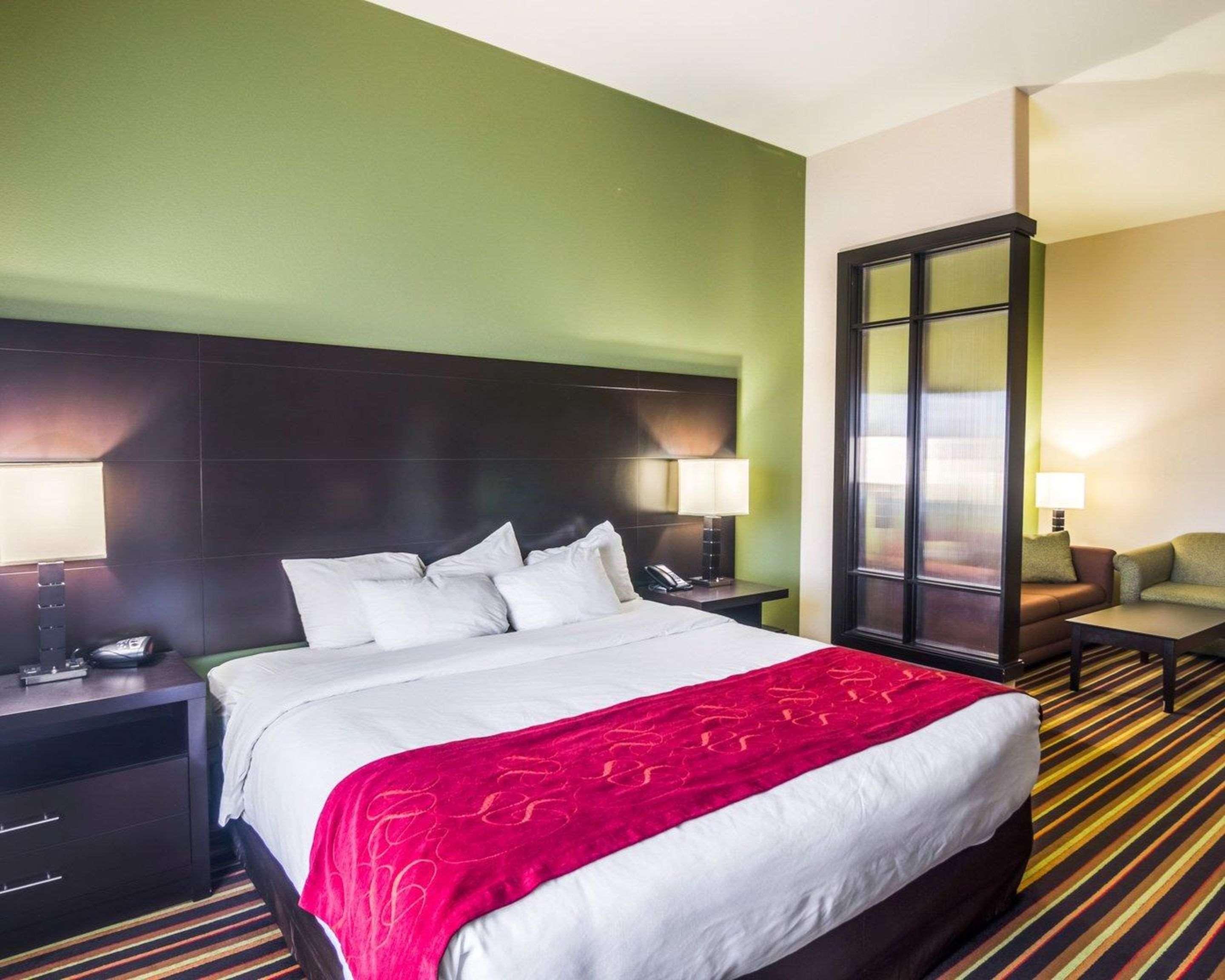 Comfort Suites Amarillo Bagian luar foto