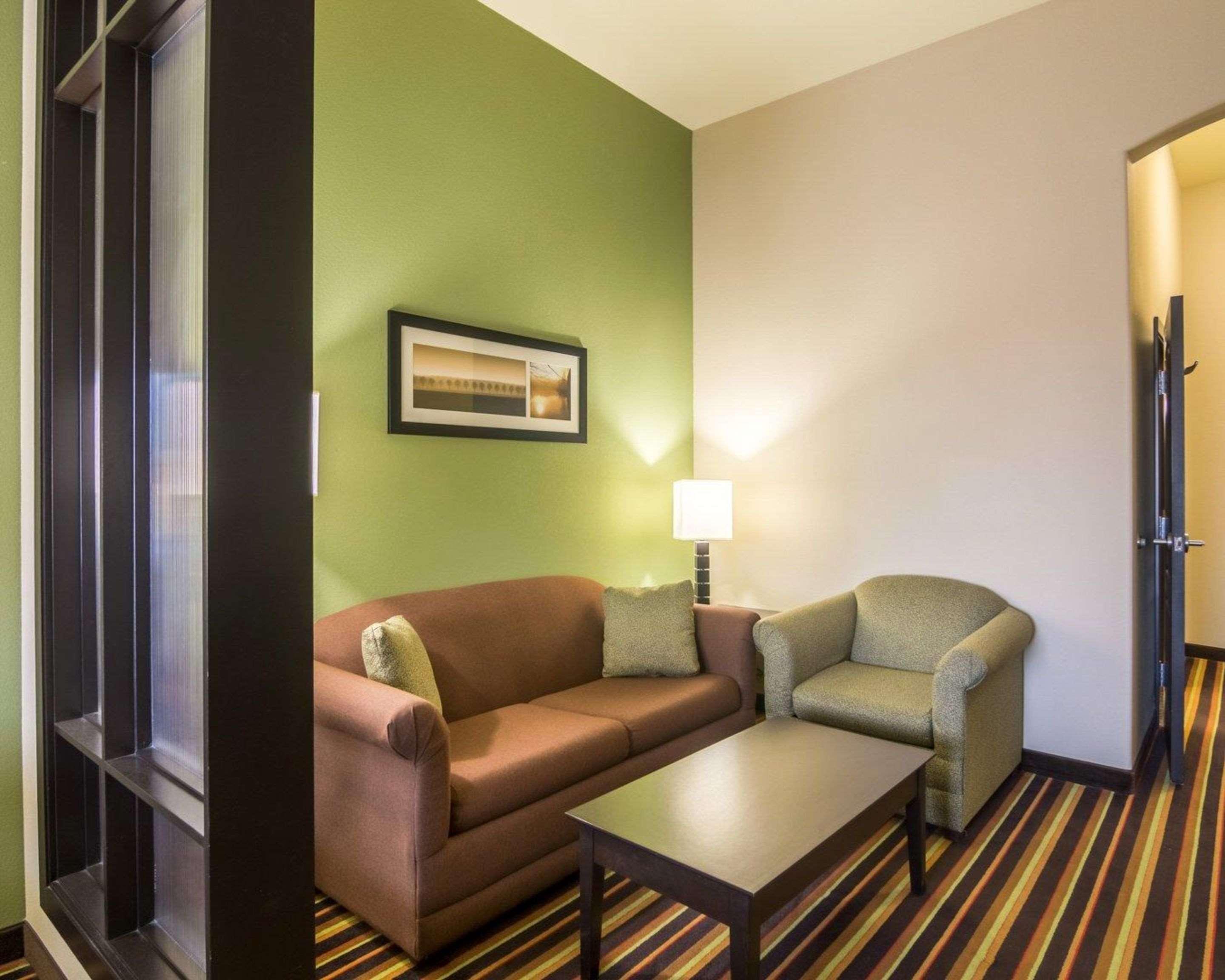 Comfort Suites Amarillo Bagian luar foto