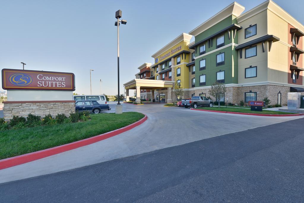 Comfort Suites Amarillo Bagian luar foto