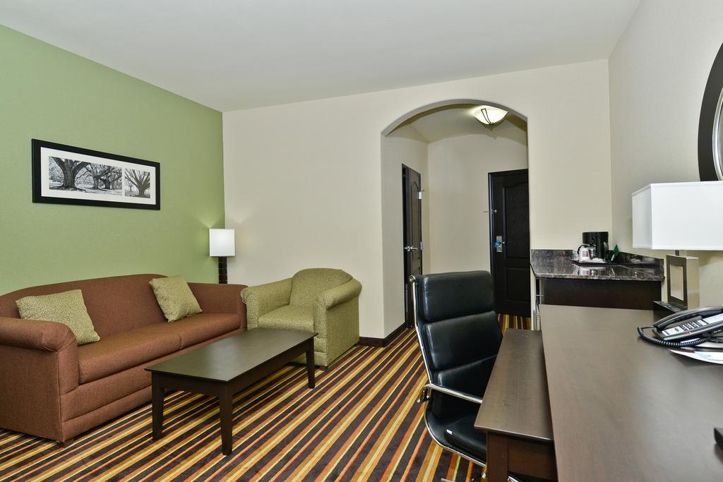 Comfort Suites Amarillo Bagian luar foto