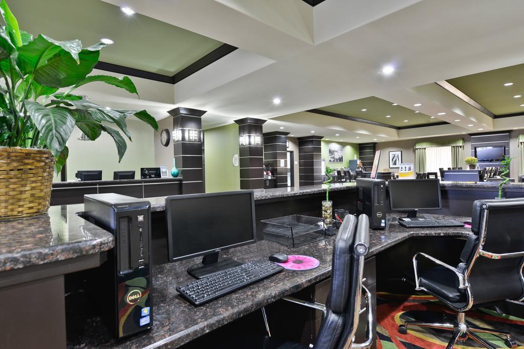 Comfort Suites Amarillo Bagian luar foto