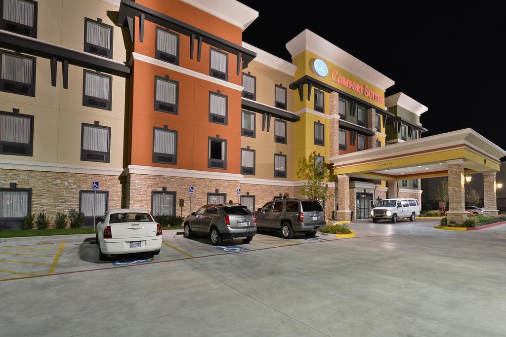 Comfort Suites Amarillo Bagian luar foto