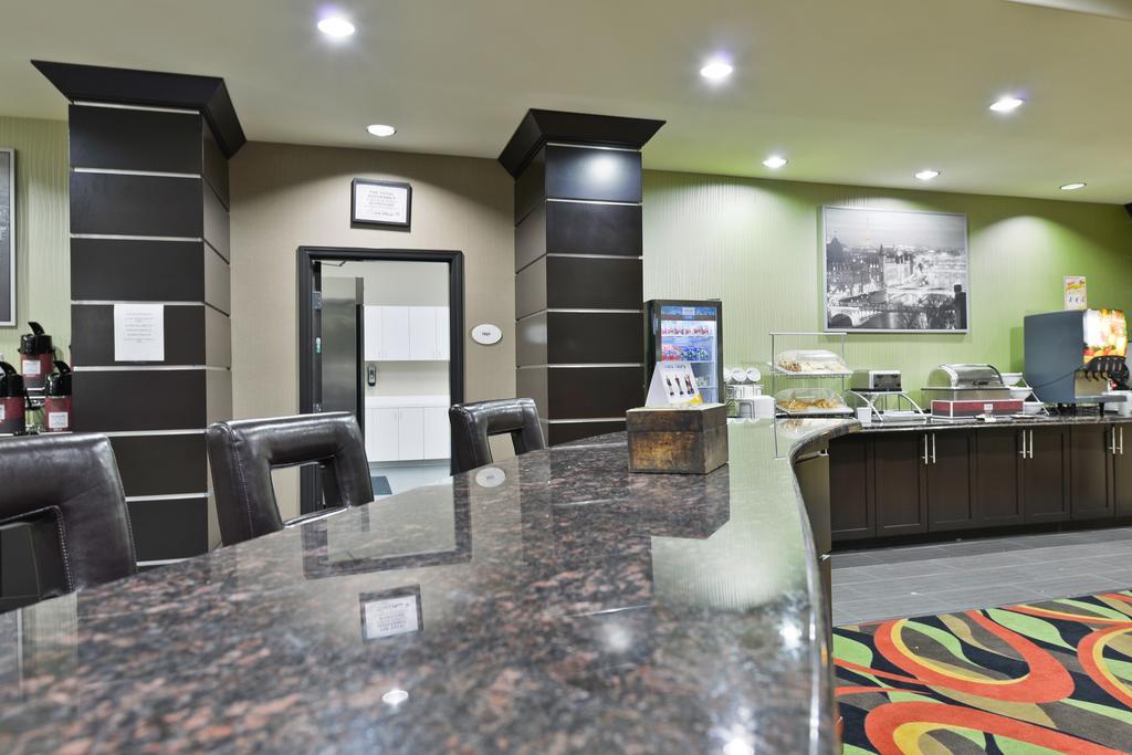 Comfort Suites Amarillo Bagian luar foto